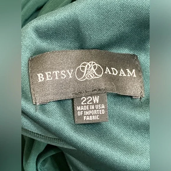 NWT Drape Back Column Gown Betsy & Adam SIZE 22 WIDE - Picture 6 of 9